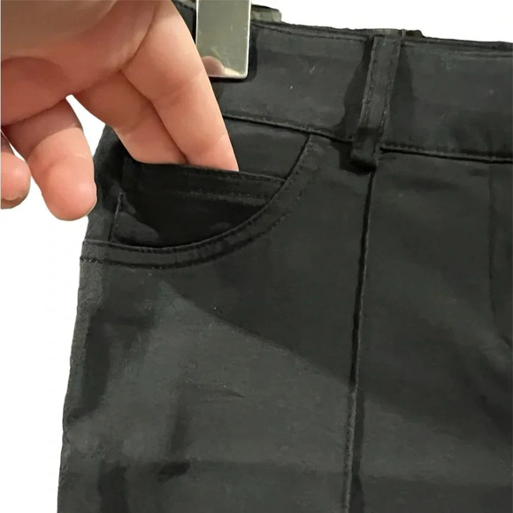 Black Guess by Marciano pants with faux pockets, size 2 - Picture 2 of 7